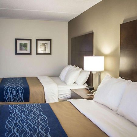 Comfort Inn & Suites Fuquay Varina Exterior photo
