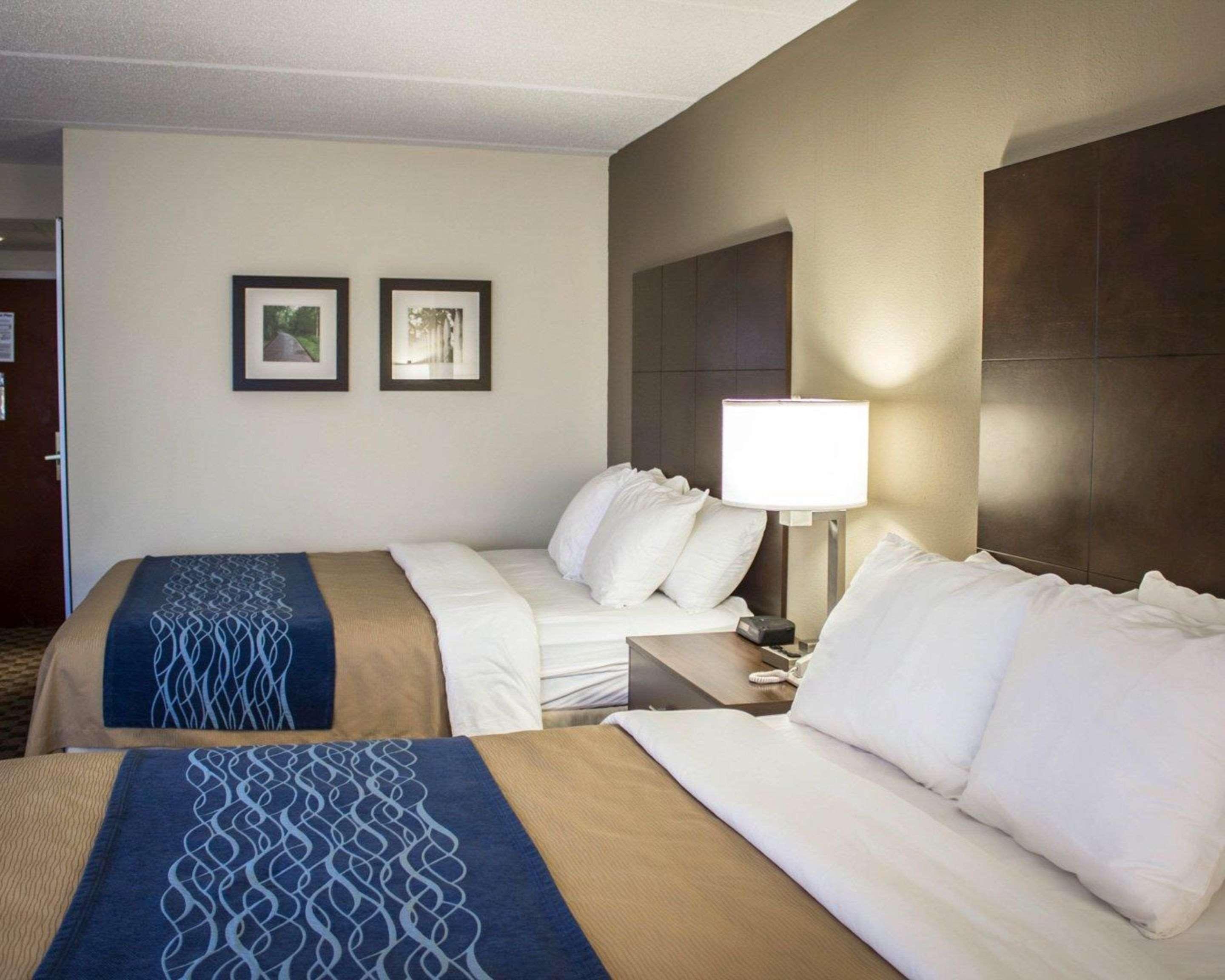 Comfort Inn & Suites Fuquay Varina Exterior photo