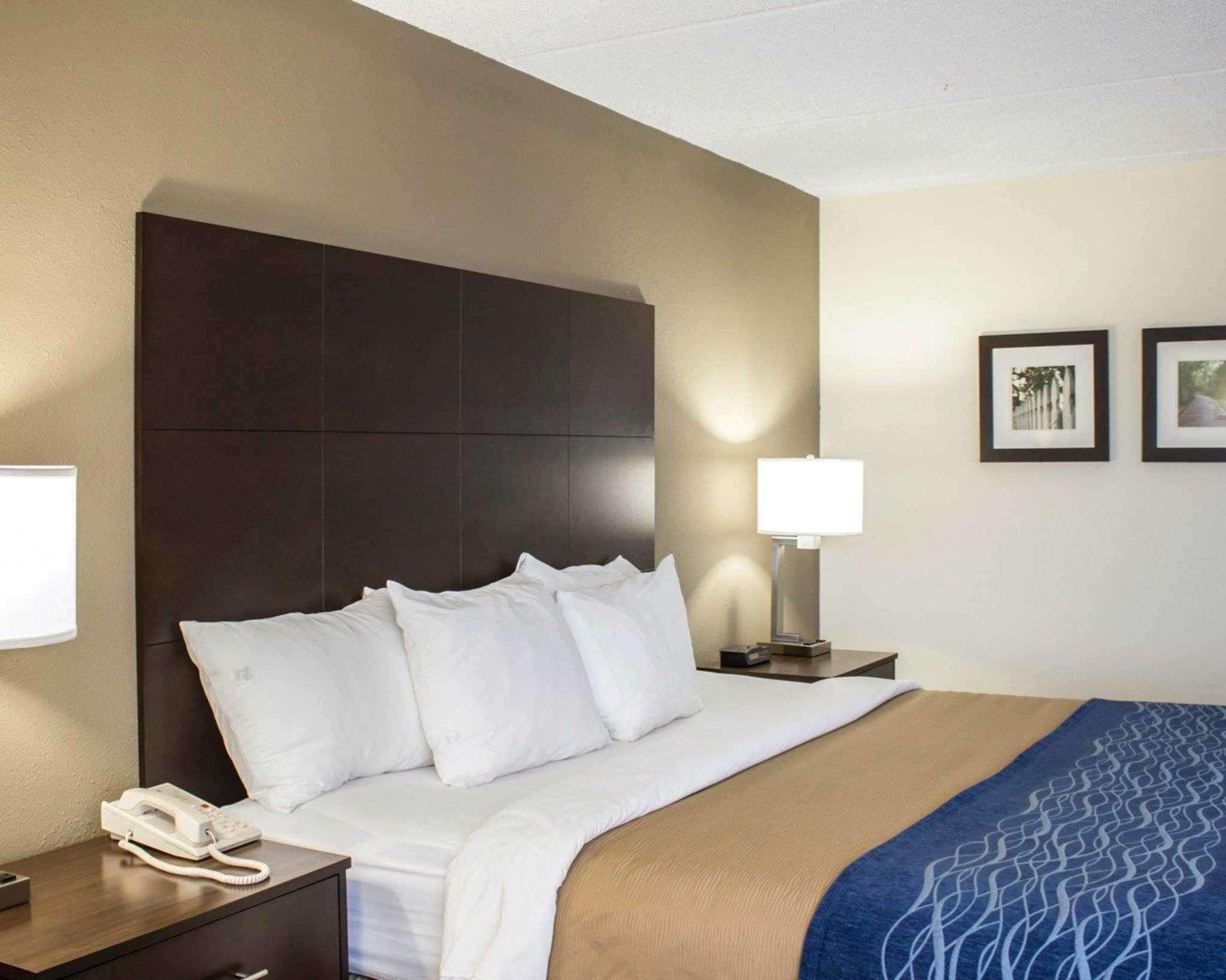 Comfort Inn & Suites Fuquay Varina Exterior photo