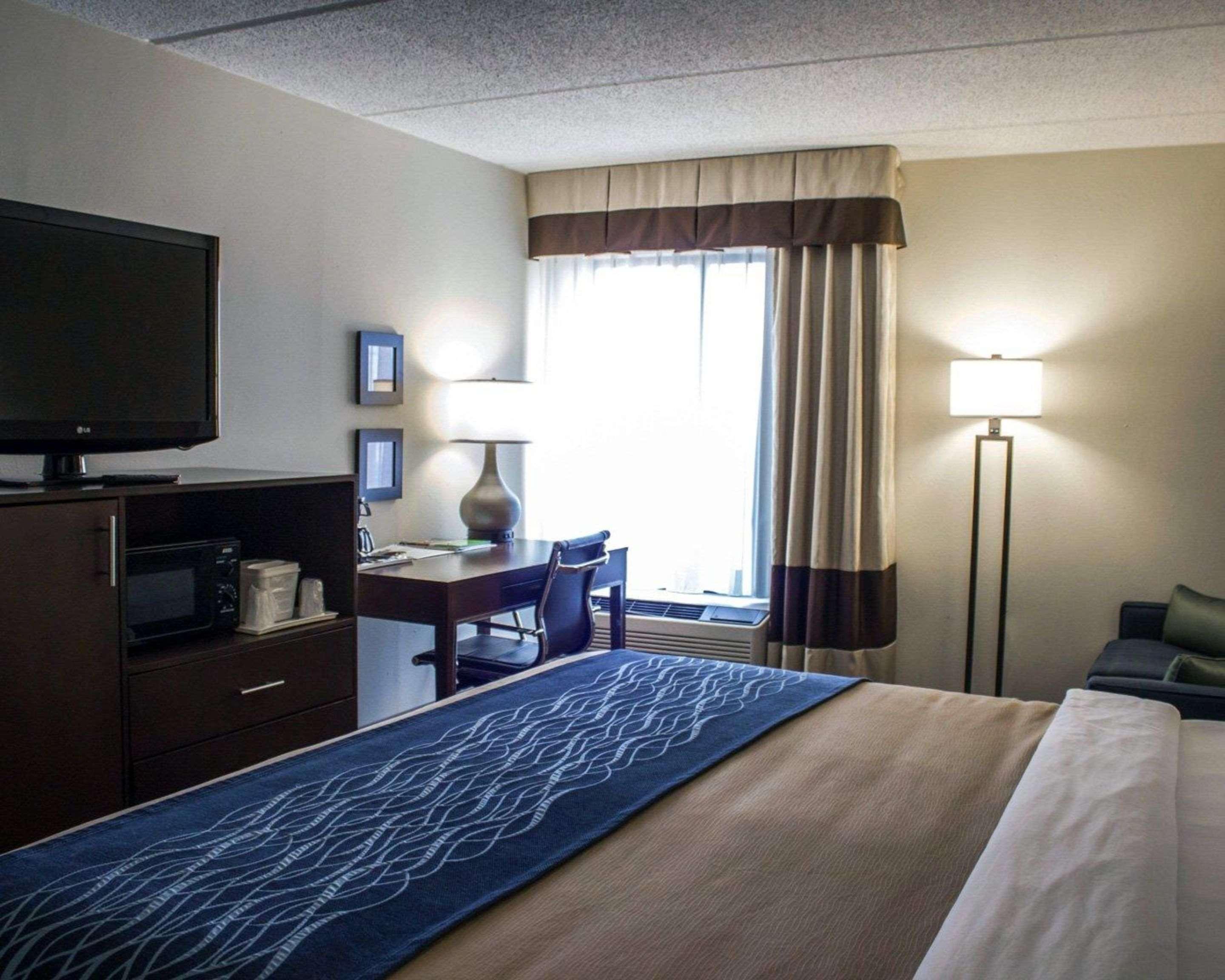 Comfort Inn & Suites Fuquay Varina Exterior photo