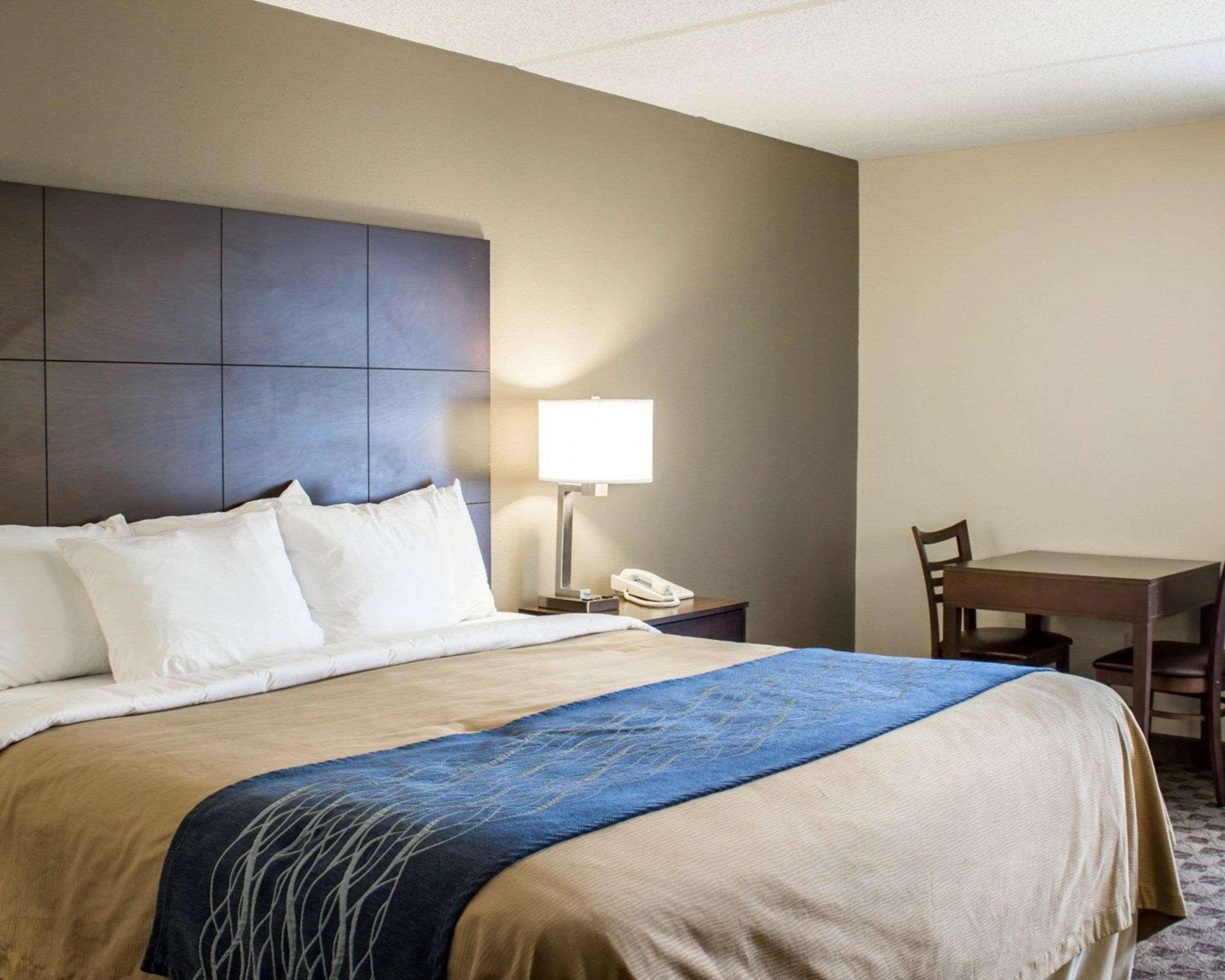 Comfort Inn & Suites Fuquay Varina Exterior photo