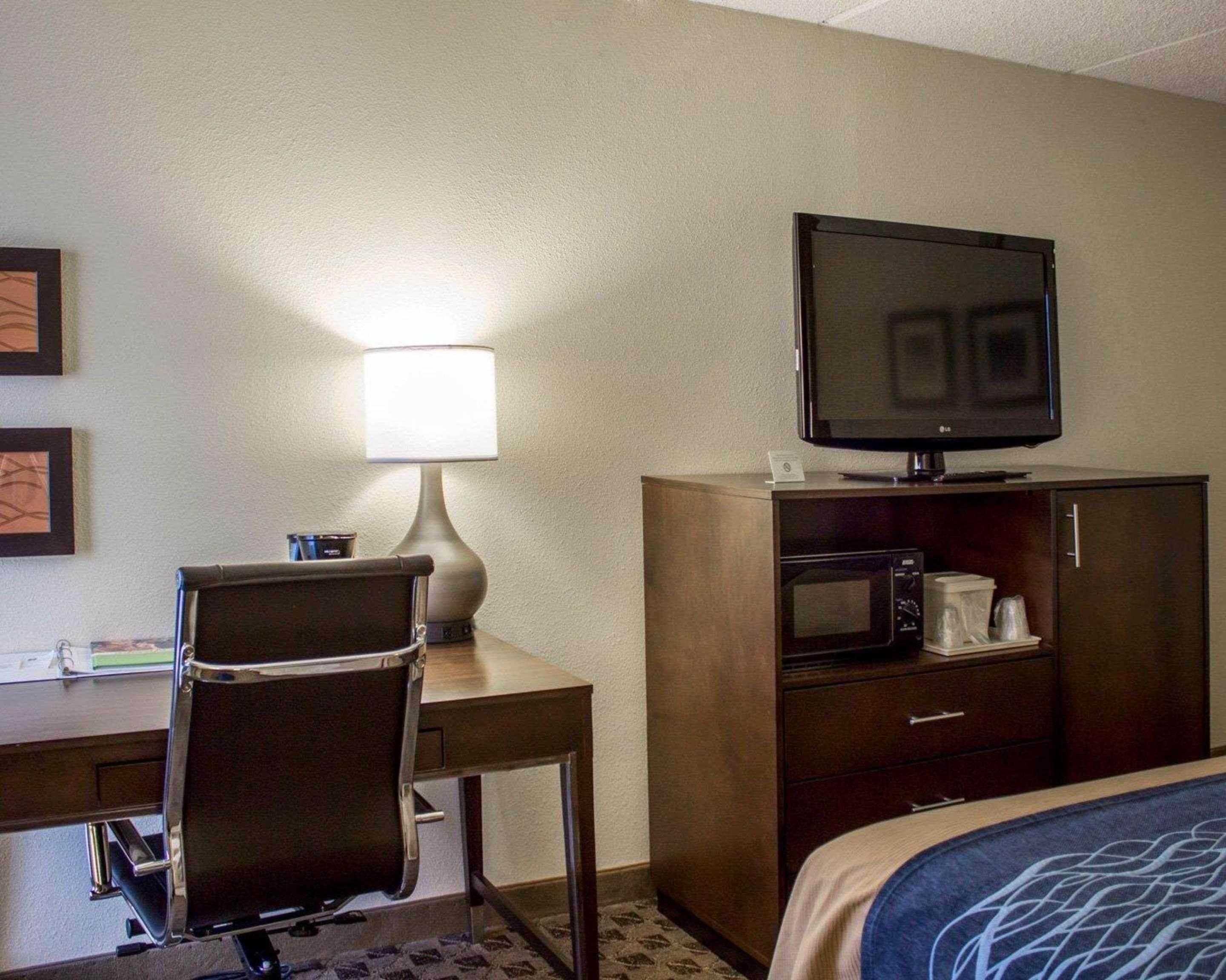 Comfort Inn & Suites Fuquay Varina Exterior photo