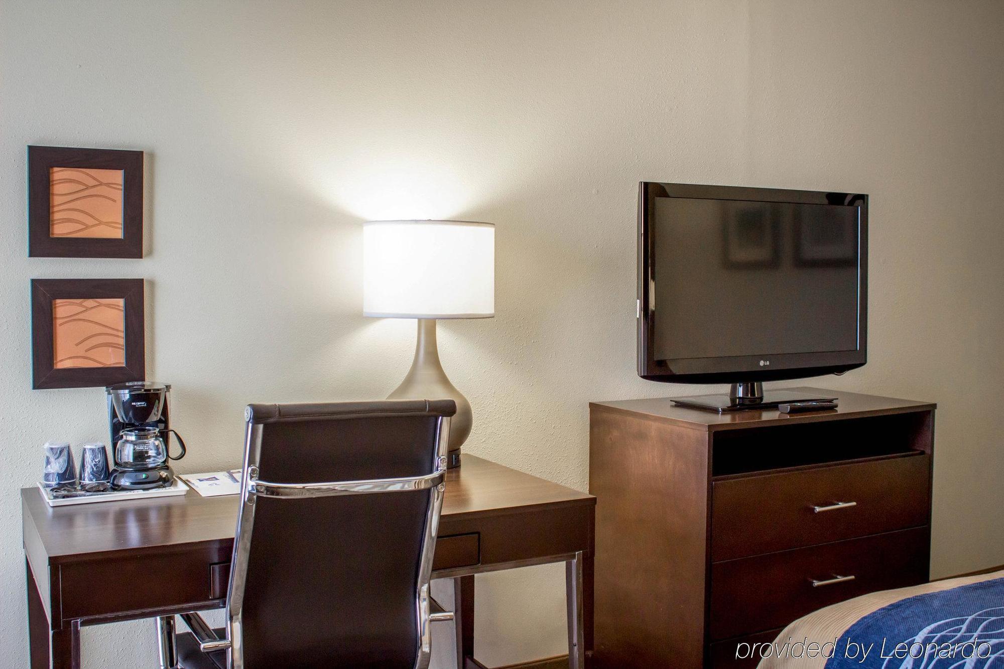 Comfort Inn & Suites Fuquay Varina Exterior photo