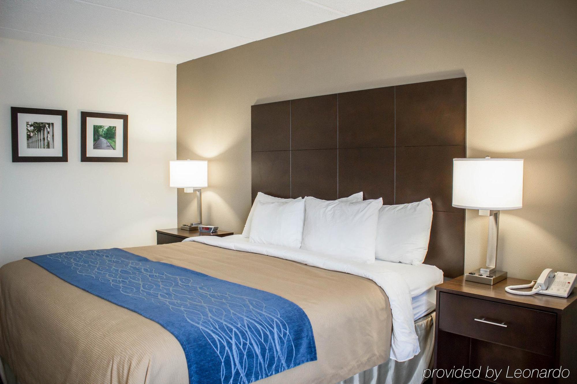 Comfort Inn & Suites Fuquay Varina Exterior photo