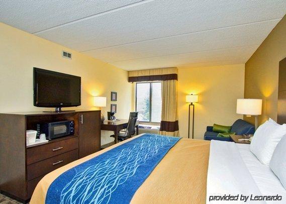 Comfort Inn & Suites Fuquay Varina Exterior photo