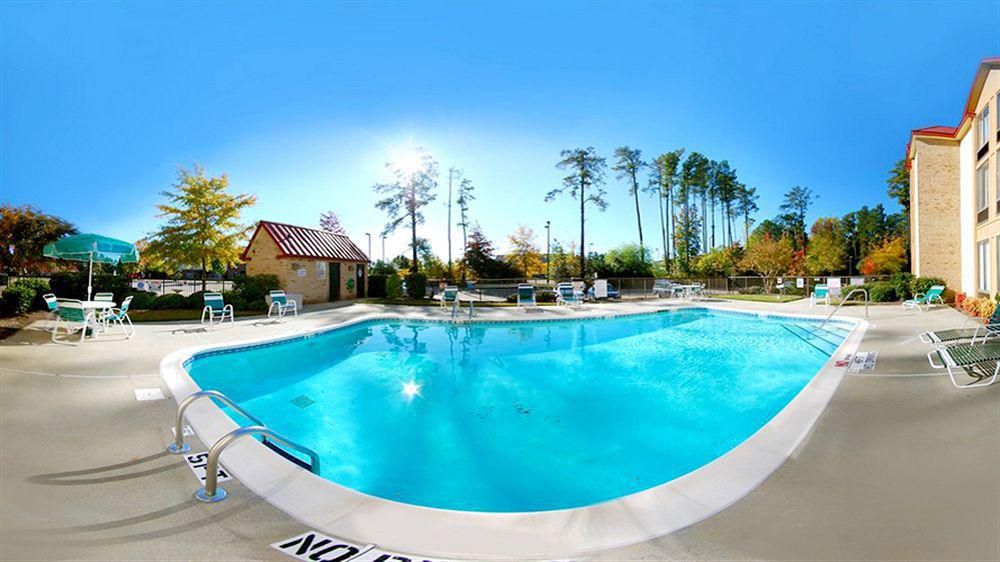 Comfort Inn & Suites Fuquay Varina Exterior photo